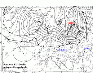 Sytuacja synoptyczna o godzinie 00:00 UTC (01:00 CET). Źródło: DWD