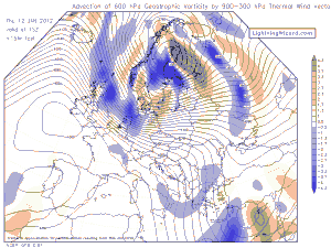 Prognoza GFS na dziś - pomarańczowy i czerwony obszar nad M. Bałtyckim, Polską i Niemcami oznacza wspomaganie ruchów wznoszących w środkowej troposferze (źródło:http://www.lightningwizard.com)