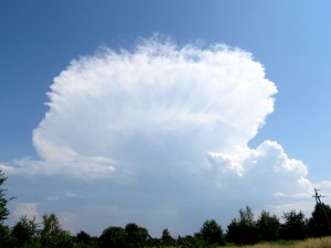 Chmura Cumulonimbus - najbardziej spektakularny rezultat konwekcji (fot. Grzegorz Zawiślak)