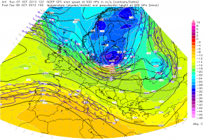 Prognozowany silny spływ chłodnej masy powietrza na wysokości 500 hPa (GFS)