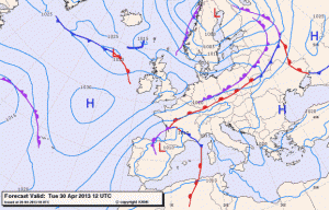 Prognozowane na jutro ułożenie frontu polarnego (model HiRLAM)