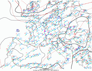 Analiza synoptyczna wraz z zaznaczonym układem niskiego ciśnienia (meteocentre)