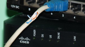 Urwany kabel od internetu