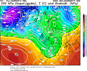 Prognozowana sytuacja pogodowa na mapach bezwzględnej topografii barycznej poziomu 500 hPa (GFS, noc z niedzieli na poniedziałek)