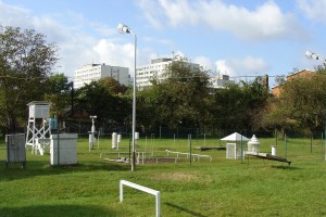 Ogródek meteorologiczny Zakładu Meteorologii i Ochrony Atmosfery Uniwersytetu Wrocławskiego