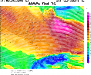 Prognoza wiatru na wys. 850 hPa na wtorek, godz. 20:00 CEST  (model GFS, źródło: Wetterzentrale.de)